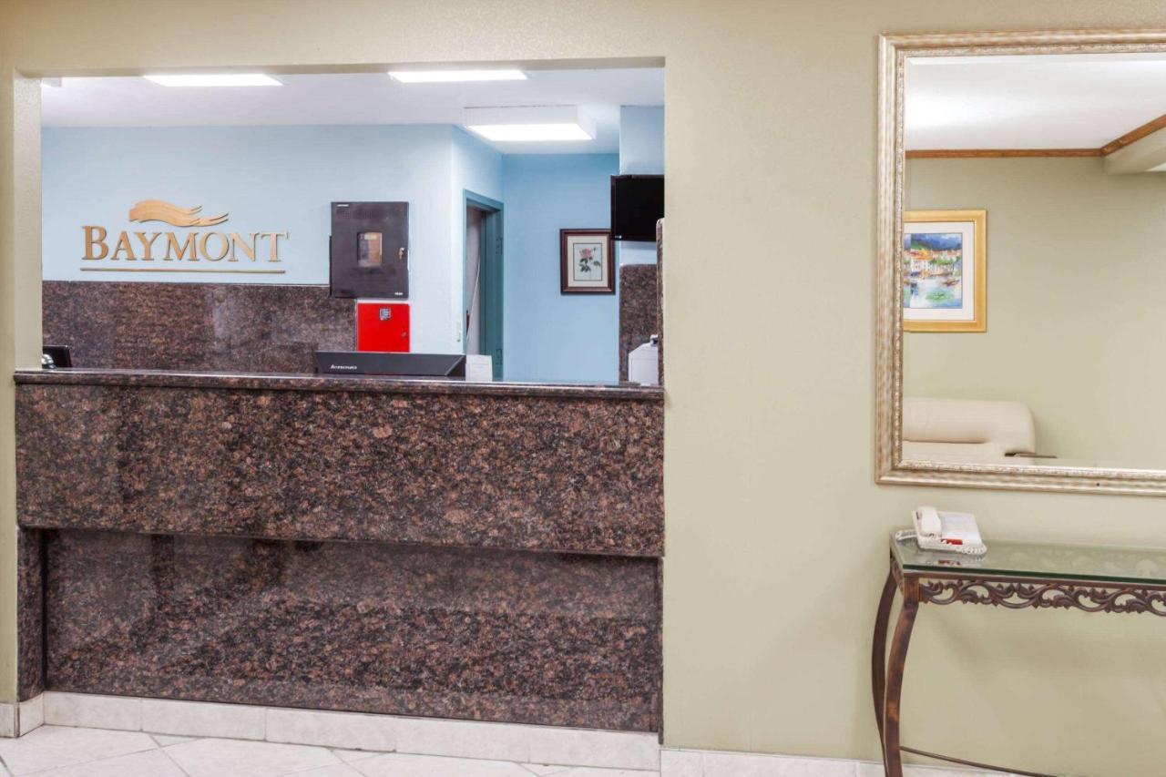 Hotel Baymont By Wyndham Decatur Extérieur photo