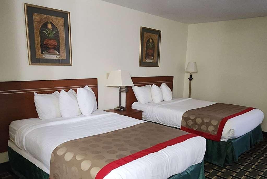 Hotel Baymont By Wyndham Decatur Chambre photo